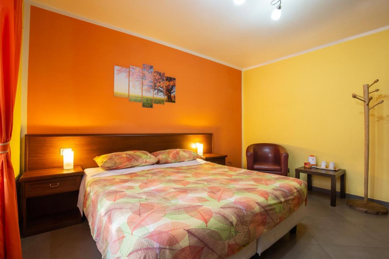Mandoue Bed & Breakfast Pont-Saint-Martin Exterior photo